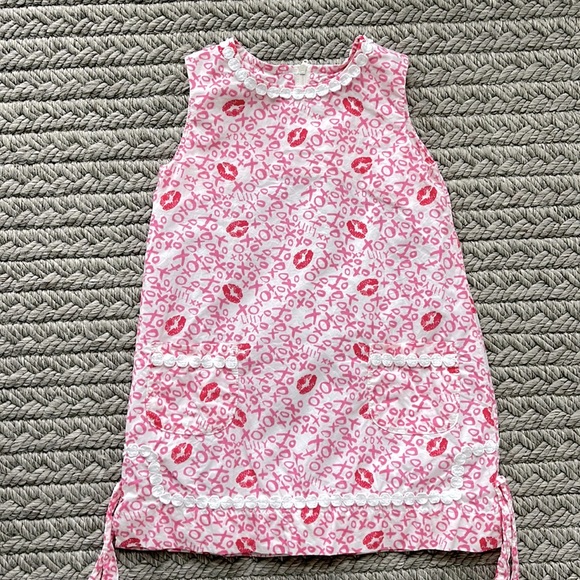 Lilly Pulitzer valentine kisses dress, 3T